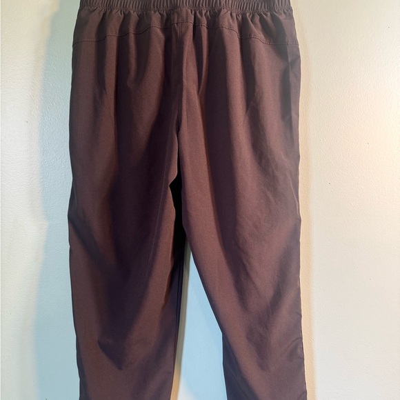 Tek Gear, women’s size small , cropped sport pant. - Picture 3 of 4